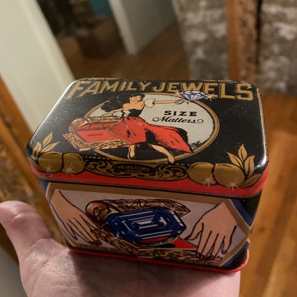 Blue Q Storage & Organization Very Rare Blue Q Family Jewels Size